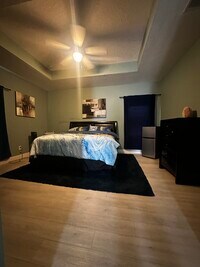 Building Photo - 8640 Rockland Dr