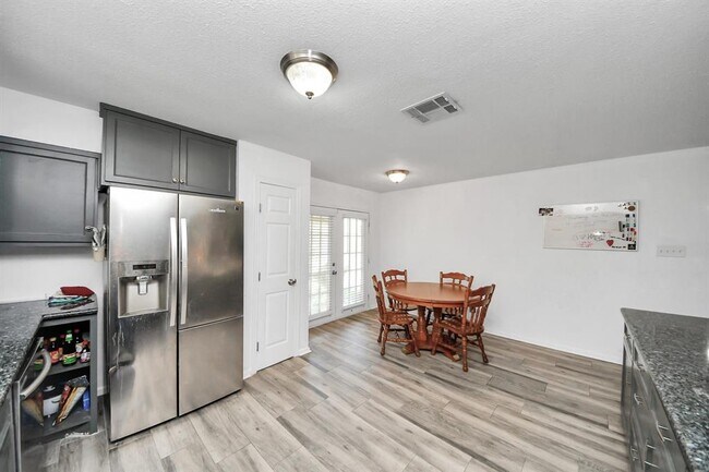 Building Photo - 11031 Kirkmead Dr