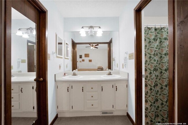 Building Photo - 4471 Briton Cir