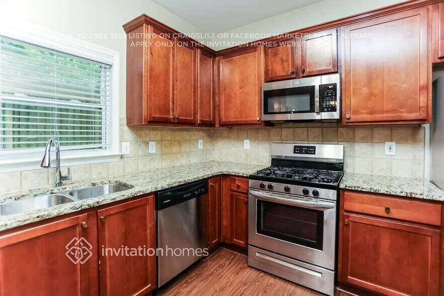 Building Photo - 3100 Delacorte Dr