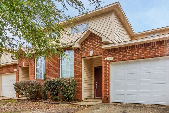 Primary Photo - 3 Bedroom- 3 Full bath Small Pet Friendly ...