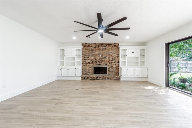 Building Photo - 5302 Turkey Creek Rd