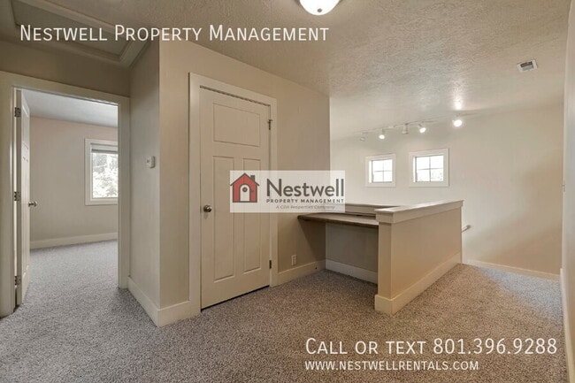 Building Photo - 1327 Urbandale Ln