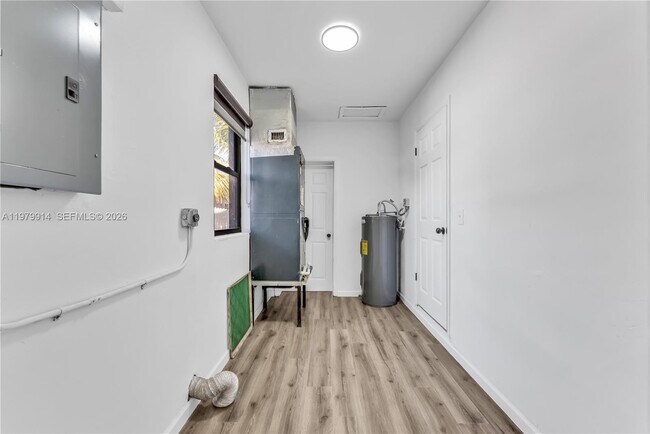 Building Photo - 3040 NW 96th St