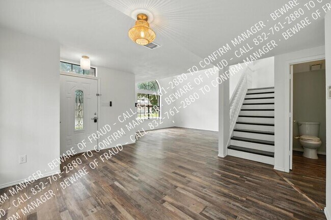 Building Photo - 473 Leisure Ln