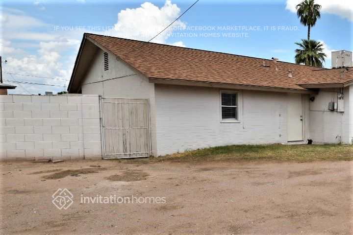 Building Photo - 2609 W Charter Oak Rd