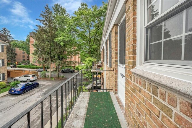 Building Photo - 130 Texas Ave