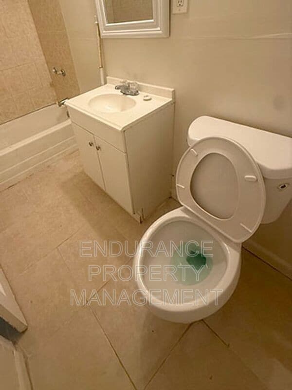 Building Photo - 150 W 15th St