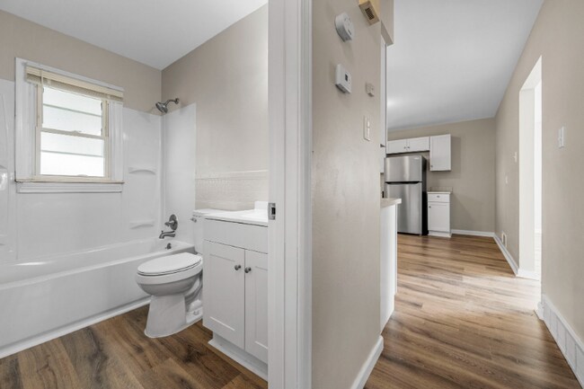 Building Photo - 210 Vest Ave