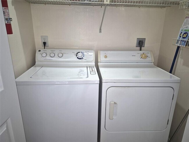 Building Photo - 40 Dale Pl