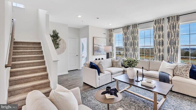 Building Photo - 1090 Meadowlark Dr