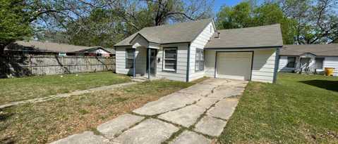 Building Photo - 115 E Tennie St