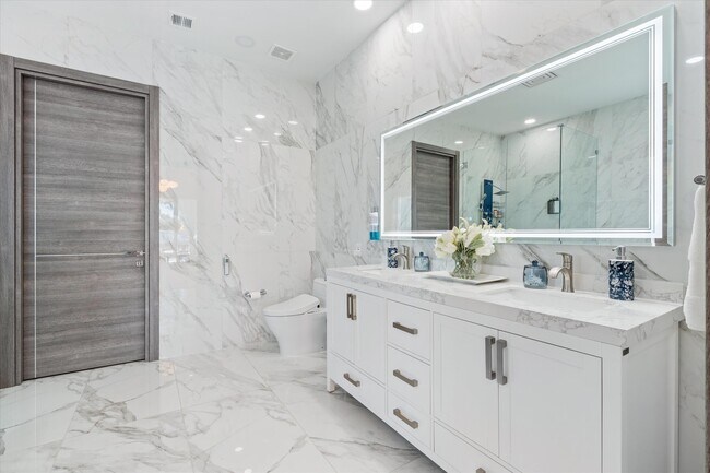 Building Photo - 10424 NW 59th Pl