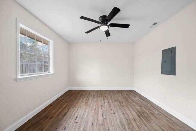 Building Photo - 3332 Gundy Dr