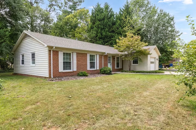 Building Photo - 122 Westview Dr