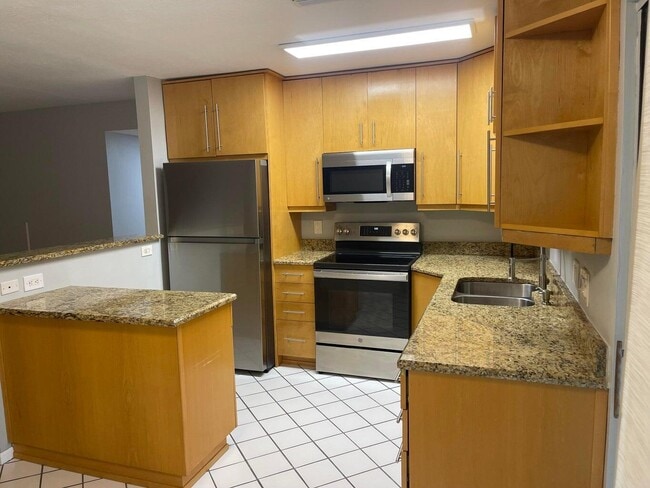 Building Photo - 4237 Oak Terrace Dr