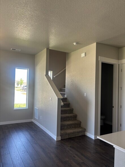 Building Photo - 3495 Grayling Dr