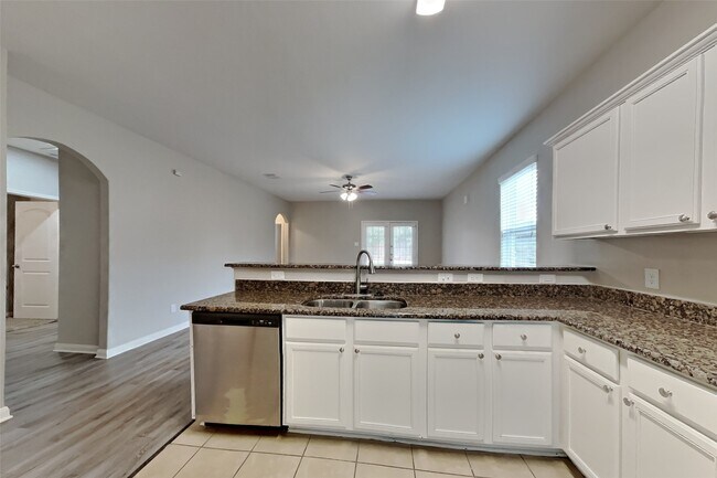 Building Photo - 9156 Nina Rd