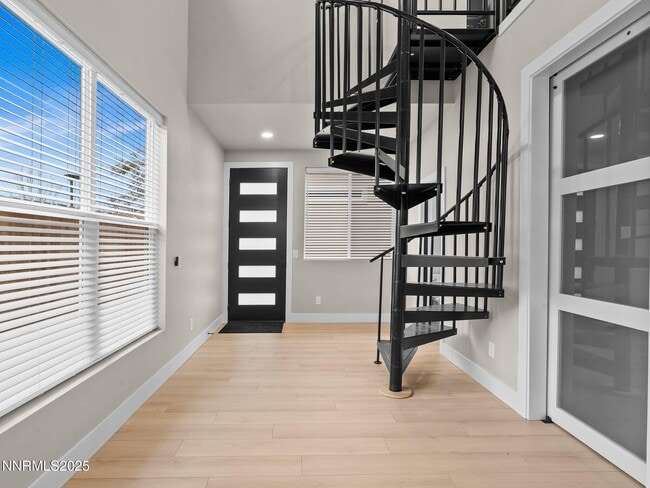 Building Photo - 1846 H St