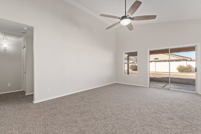 Building Photo - 12454 W Holly St