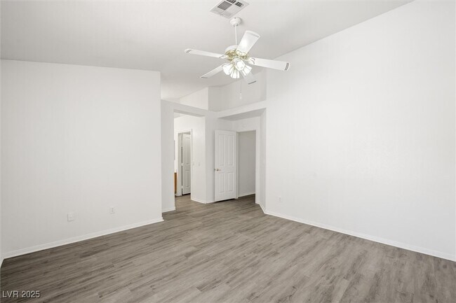 Building Photo - 3641 Yorba Linda Dr
