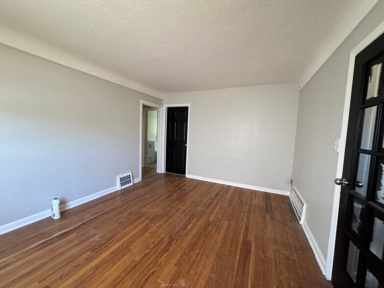 Building Photo - 21570 Priday Ave