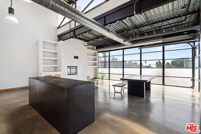 Building Photo - 1534 17th St