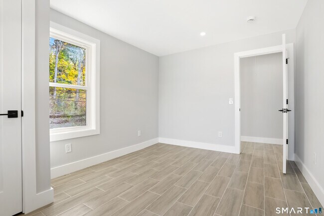 Building Photo - 173 Wellsville Ave