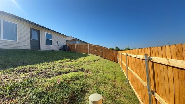 Building Photo - 10409 Buffalo Wallow Rd