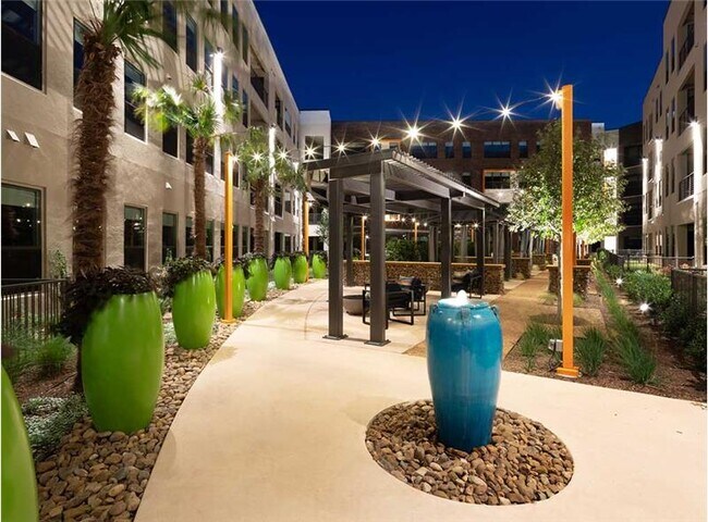 Building Photo - 2402 Aldrich St