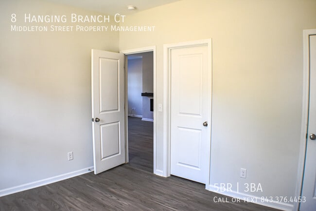 Building Photo - 8 Hanging Branch Ct.