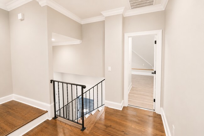 Building Photo - 1703 Fontenay Pl