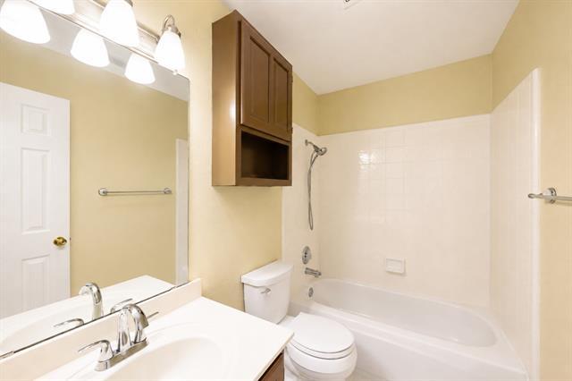 Building Photo - 10701 Nashville Dr
