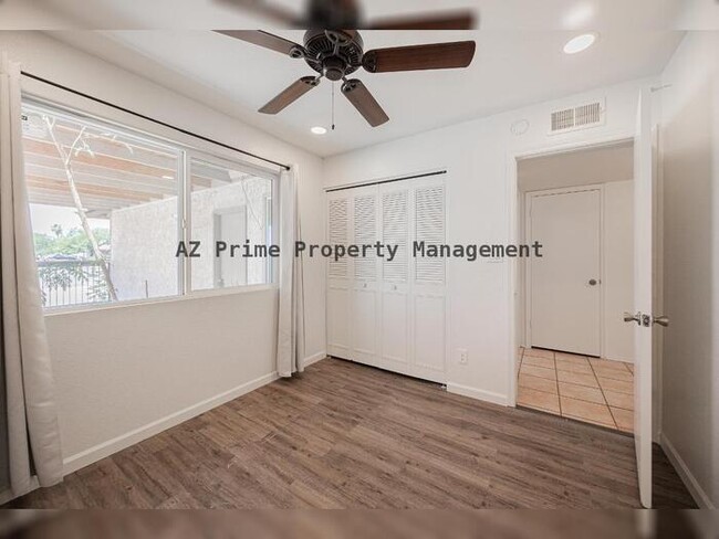 Building Photo - 2145 S Dorsey Ln