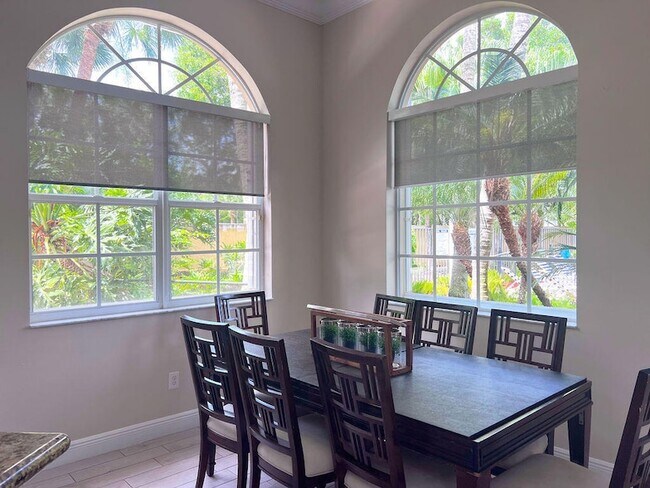 Building Photo - 137 Canterbury Pl