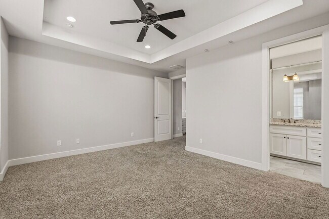 Building Photo - 2441 Charleston St