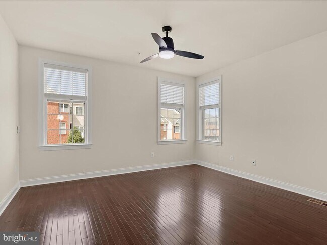 Building Photo - 7761 Crystal Brook Way