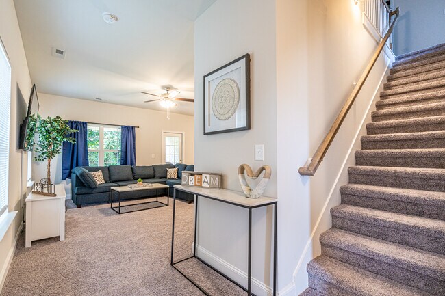 Building Photo - 176 Tybee Dr