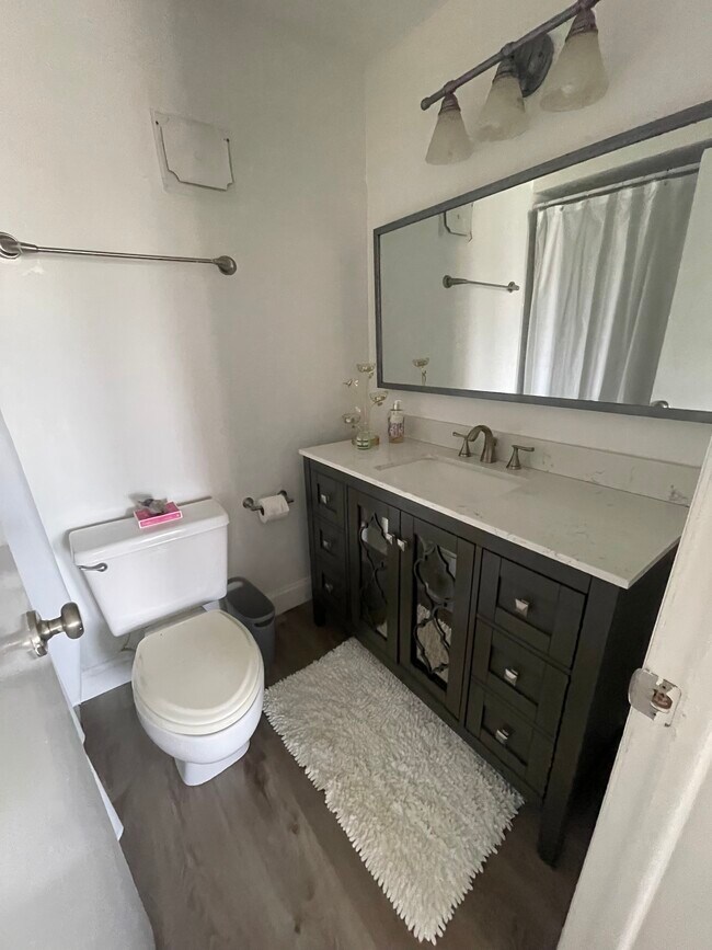 Building Photo - 1861 SE 4th St