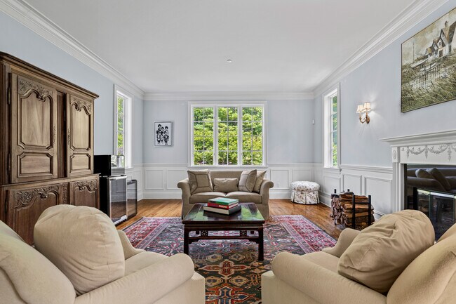 Building Photo - 4220 Purchase St