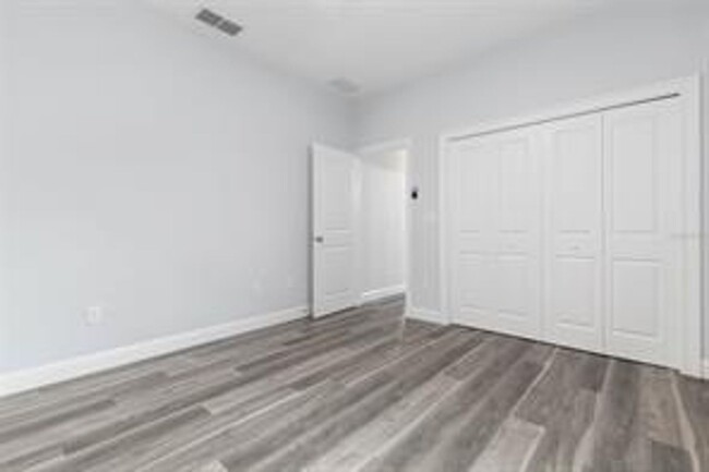 Building Photo - Beautiful new home for rent !