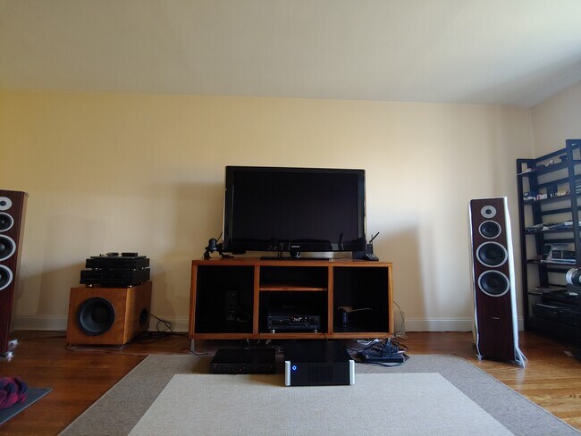 Living room - 10534 65th Ave