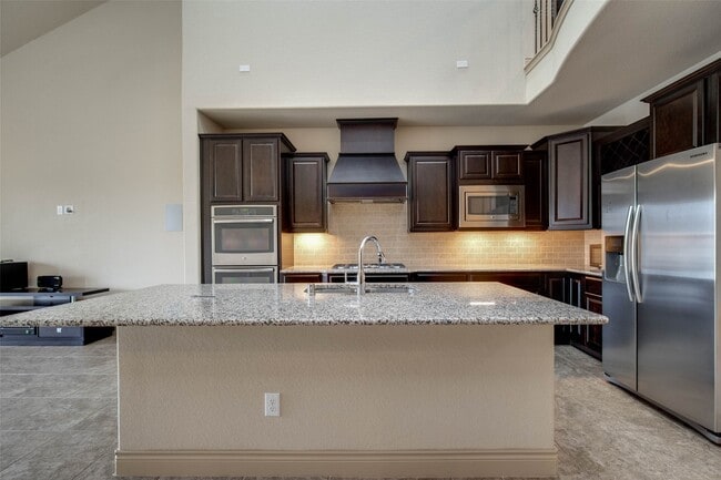 Building Photo - 24111 Valencia Ridge Ln