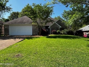 Building Photo - 410 Abbey Woods