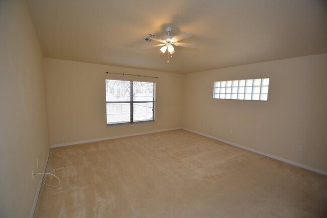 Building Photo - 31 Port Royal Dr