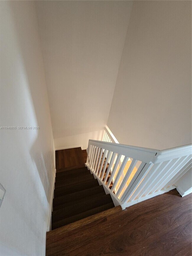 Building Photo - 2762 SW 85th Ave