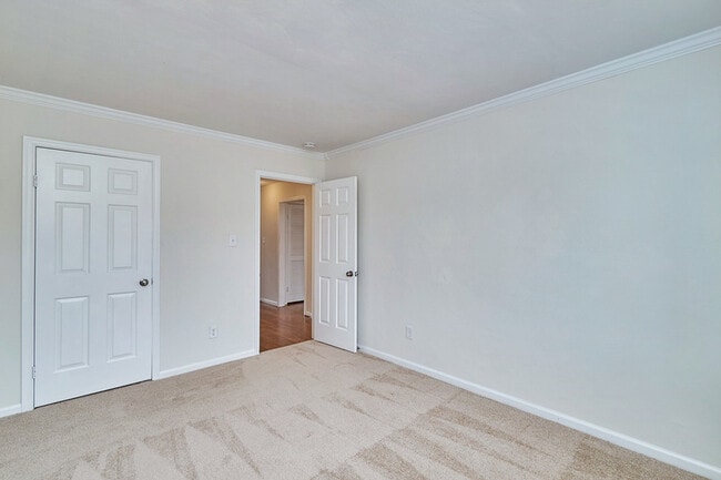 Building Photo - 924 Firefall Ct