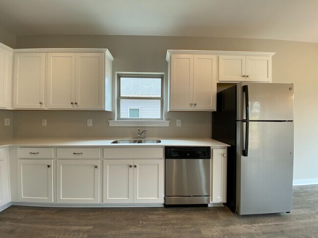 Building Photo - Home for Rent in Lincoln, AL... Available to View with 48 Hour Notice!!!