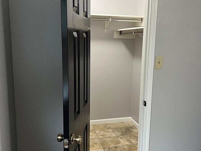 Building Photo - 3618 Candlehead Ln