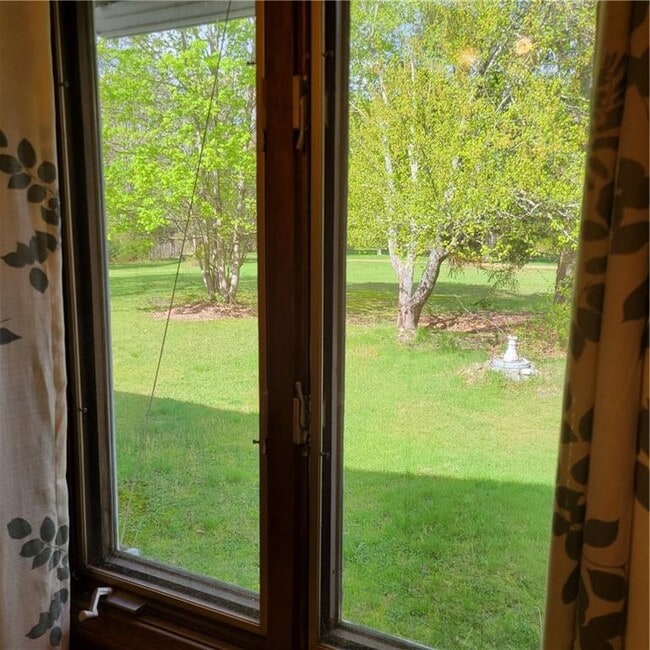 Building Photo - 301 Wolf Rock Rd